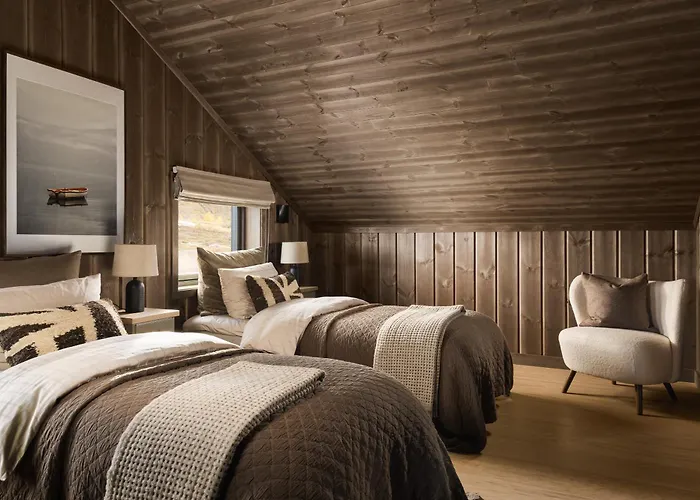 Lakehouse Cedar With Sauna, Boat & Jacuzzi Chalet *