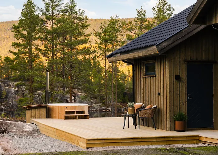 Lakehouse Cedar With Sauna, Boat & Jacuzzi