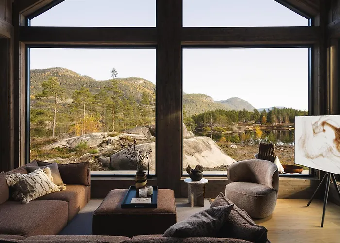 Lakehouse Cedar With Sauna, Boat & Jacuzzi Chalet