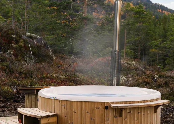 Chalet Lakehouse Cedar With Sauna, Boat & Jacuzzi