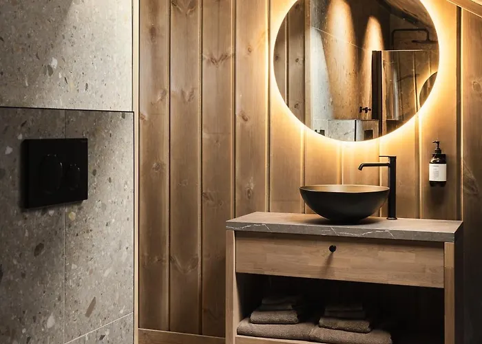 Chalet Lakehouse Cedar With Sauna, Boat & Jacuzzi