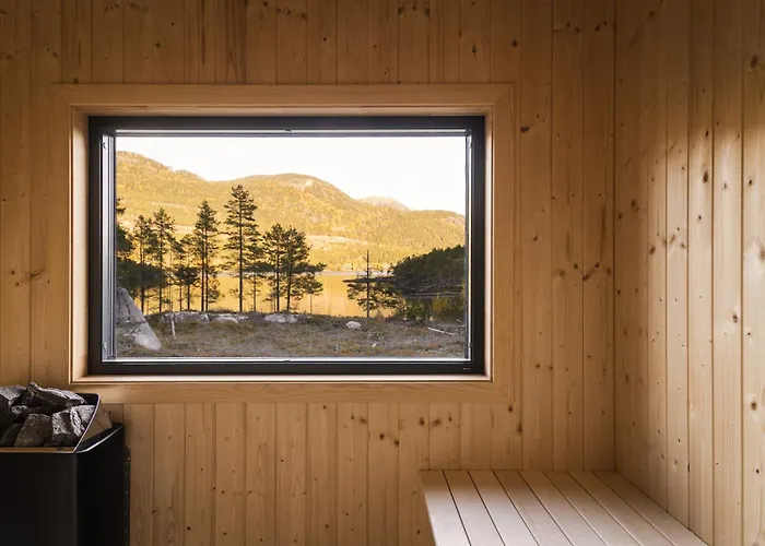 Lakehouse Cedar With Sauna, Boat & Jacuzzi Flatland
