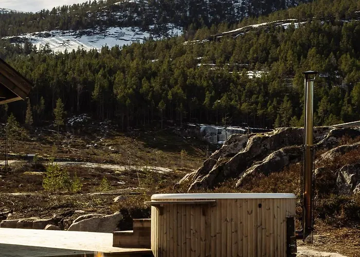Lakehouse Cedar With Sauna, Boat & Jacuzzi Chalet *